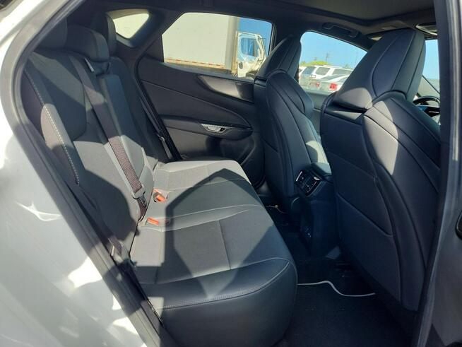 Lexus NX 2022