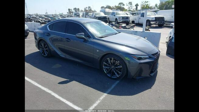 Lexus IS 2021