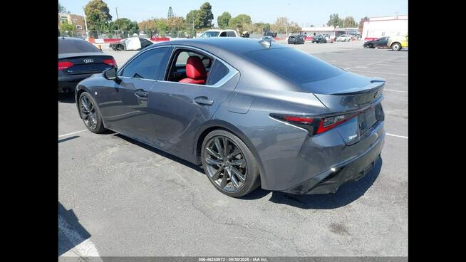 Lexus IS 2021
