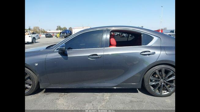 Lexus IS 2021