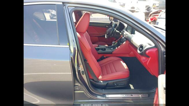 Lexus IS 2021