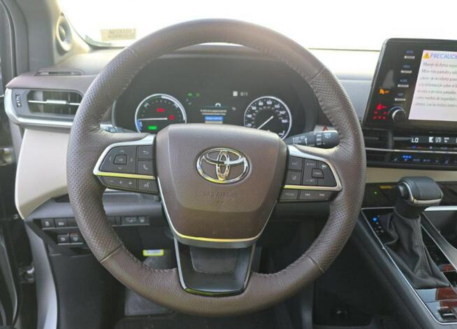 Toyota Sienna 2023