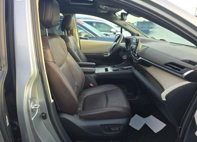 Toyota Sienna 2023