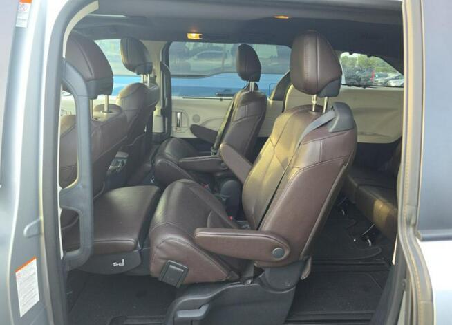 Toyota Sienna 2023