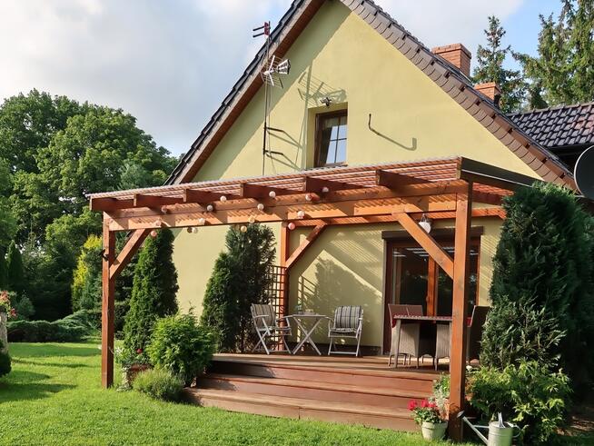 Dom z cegły plus 2 domki, 4700 m² działka, 8 km od Bałtyku