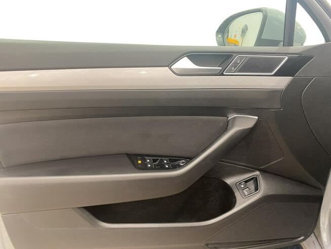 Volkswagen Passat 2022