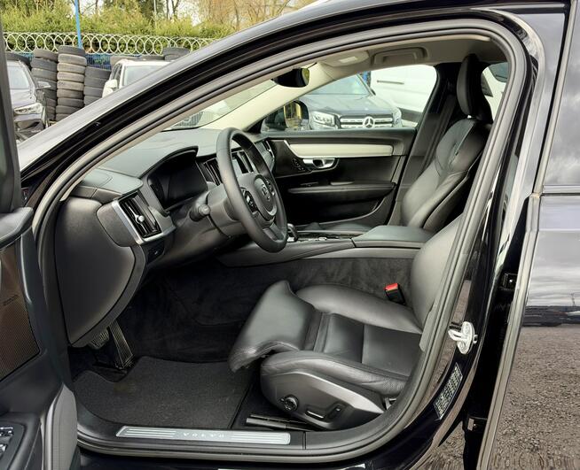 Volvo V90 Cross Country 2023