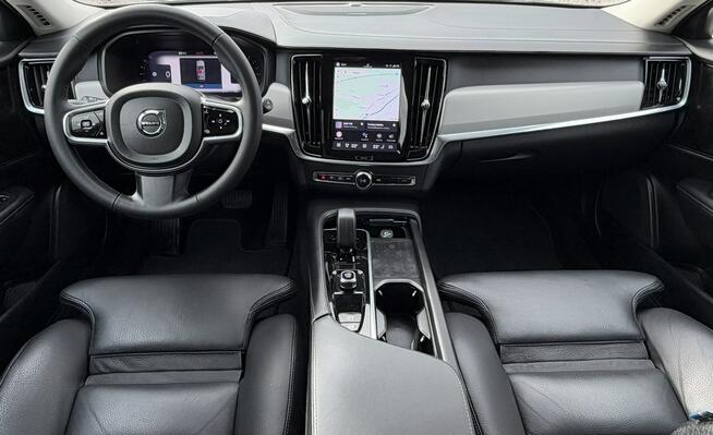 Volvo V90 Cross Country 2023