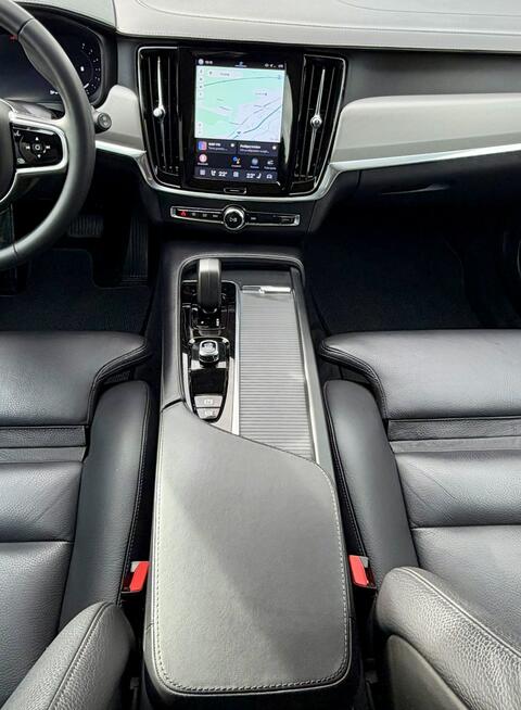 Volvo V90 Cross Country 2023