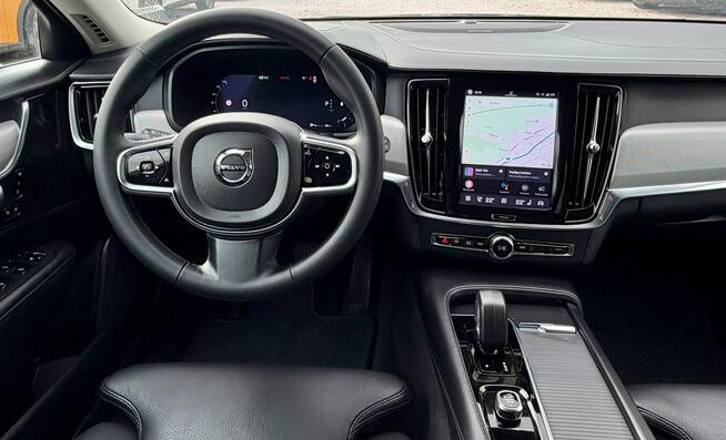 Volvo V90 Cross Country 2023