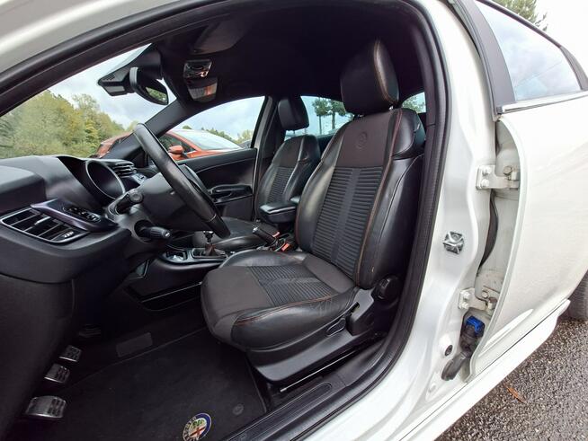 Alfa Romeo Giulietta Quadrifoglio Verde, Klimatronic, DNA, Bi-Xenon, PDC, 2 kpl. kół, BOSE