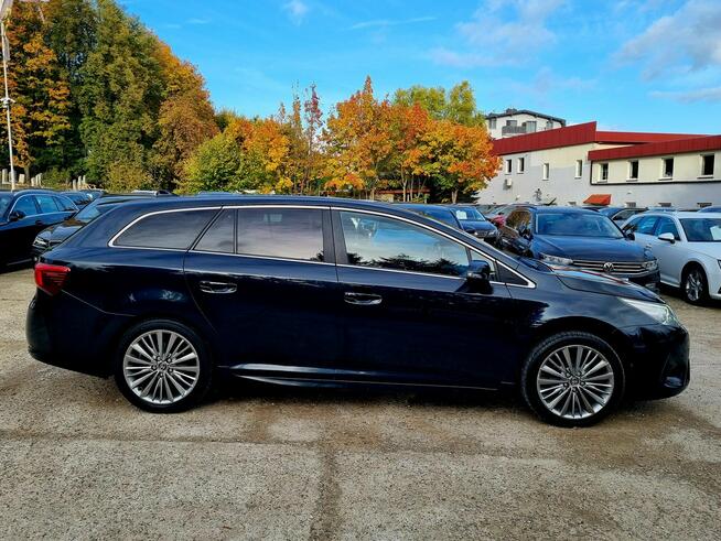 Toyota Avensis 2015