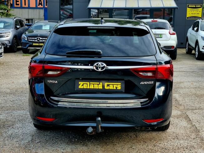 Toyota Avensis 2015