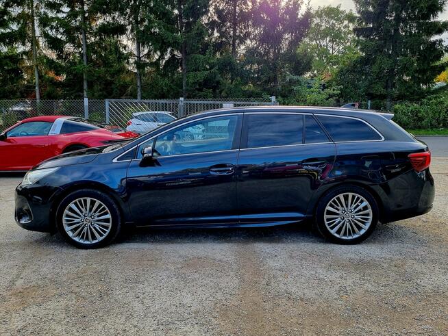 Toyota Avensis 2015