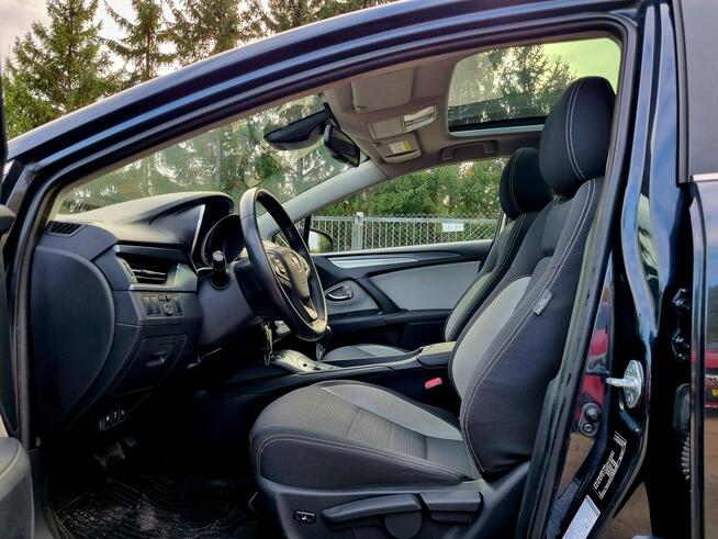 Toyota Avensis 2015