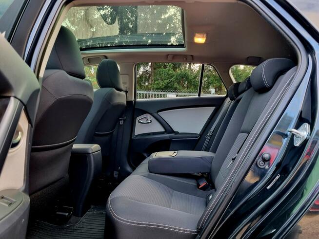 Toyota Avensis 2015