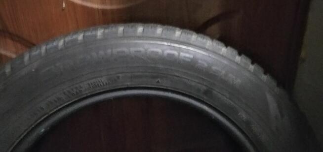 opony zimowe Nokian 225/60/18 rocznik 2023