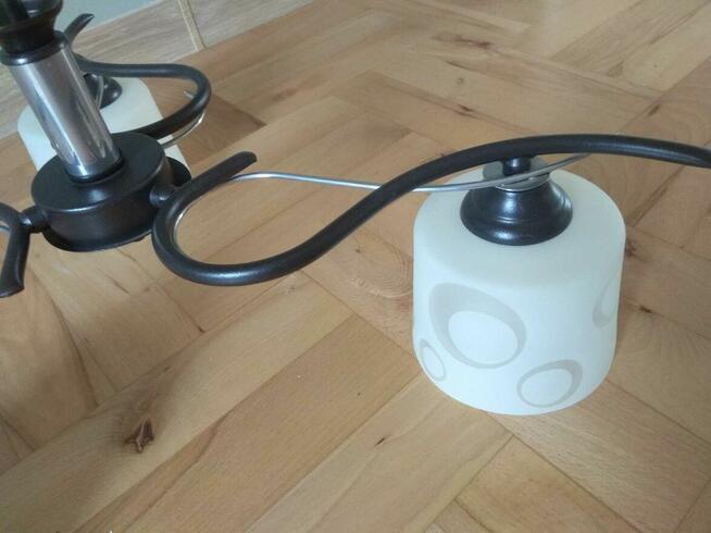 Sprzedam żyrandol trójramienny