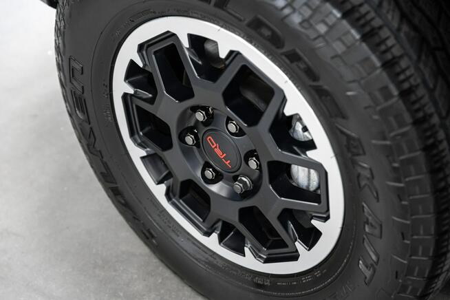 Toyota 4-Runner TRD Off-Road Premium 2.4 278 KM. Bezwypadkowa. FV 23%.