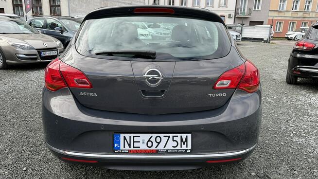 Opel Astra 2012
