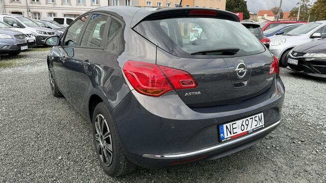 Opel Astra 2012