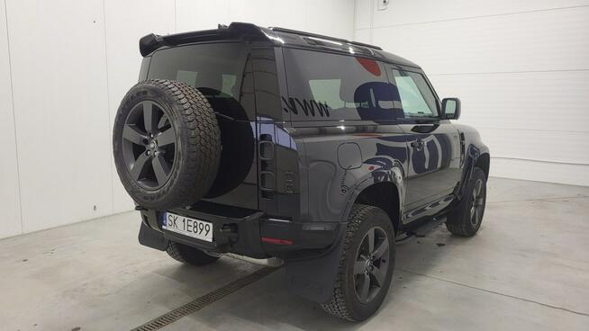 Land Rover Defender 2024