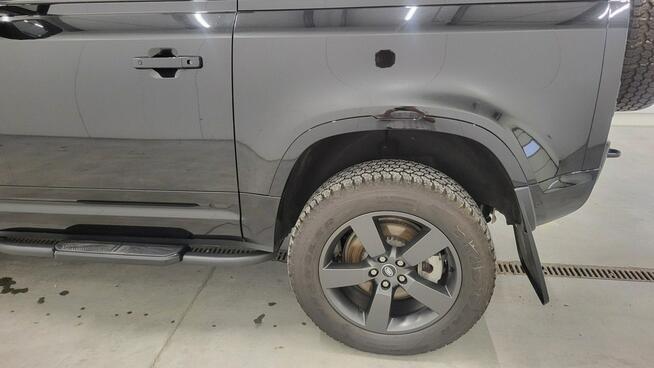 Land Rover Defender 2024