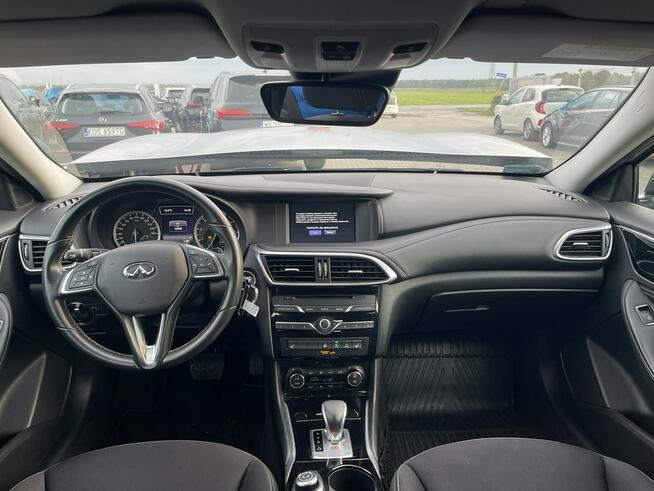 Infiniti Q30 2018