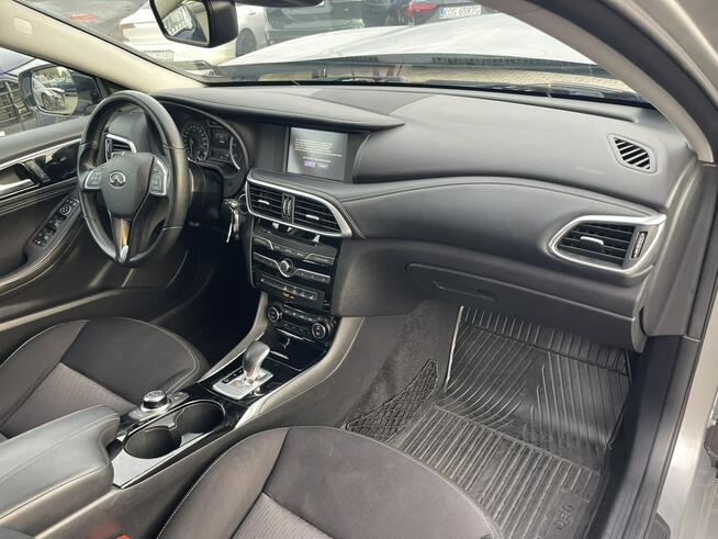 Infiniti Q30 2018