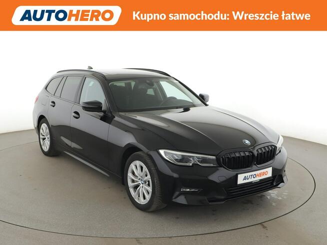 PHEV 330e automat navi grzane fotele LiveCockpit HUD PDC-kamera LED