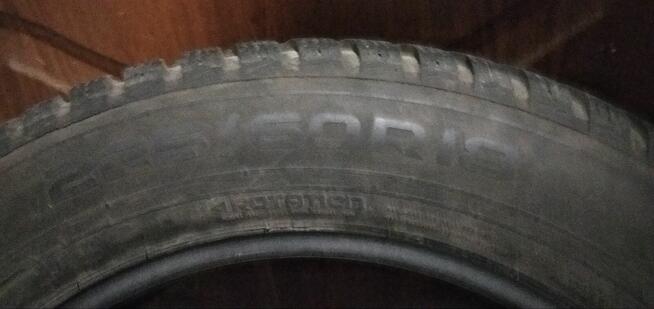 opony zimowe Nokian 225/60/18 rocznik 2023