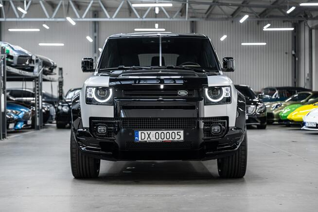 Land Rover Defender 2024