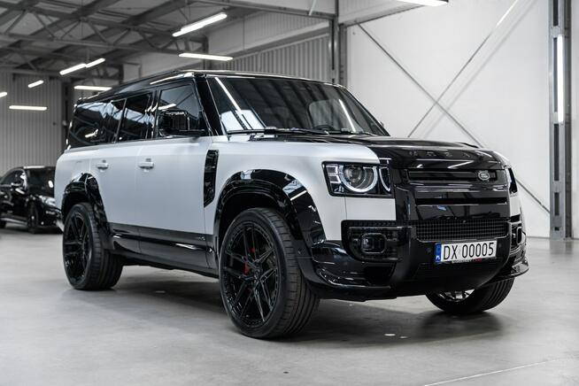 Land Rover Defender 2024