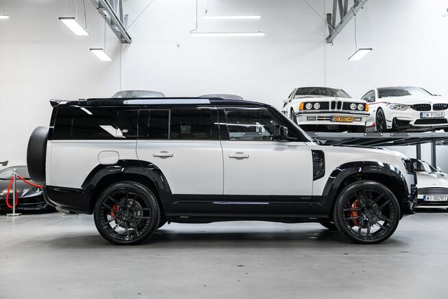 Land Rover Defender 2024