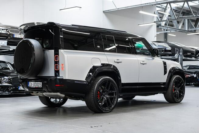Land Rover Defender 2024