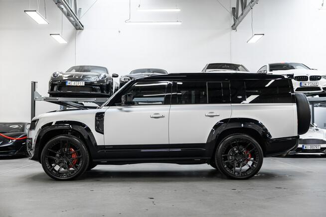 Land Rover Defender 2024