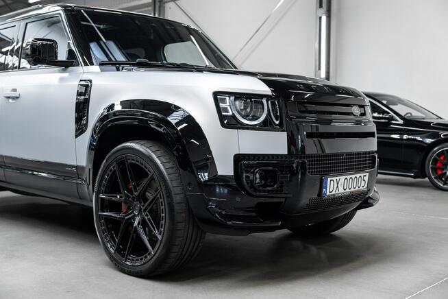 Land Rover Defender 2024