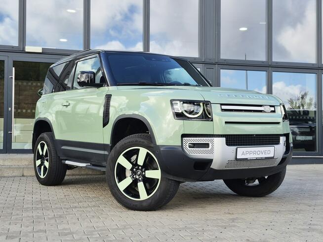 Land Rover Defender 2023