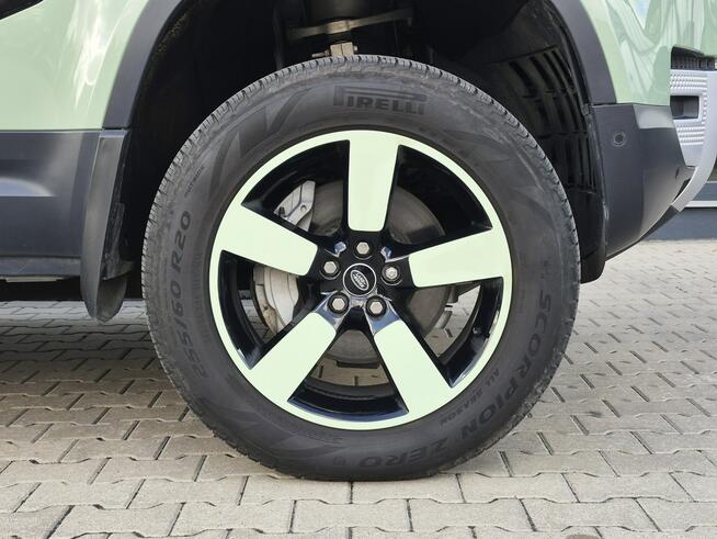 Land Rover Defender 2023