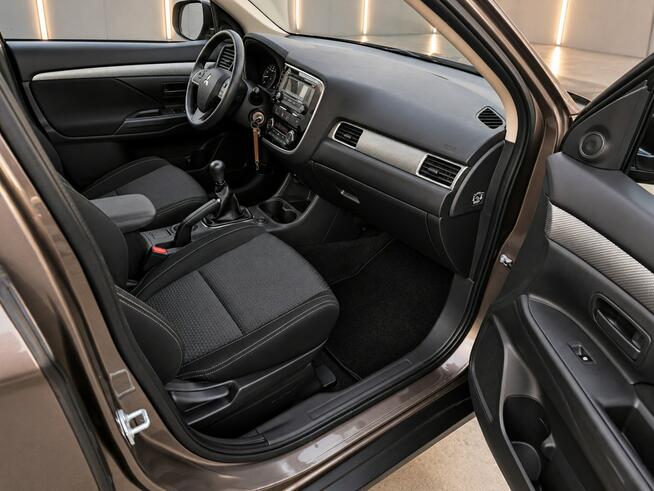 Mitsubishi Outlander 2016