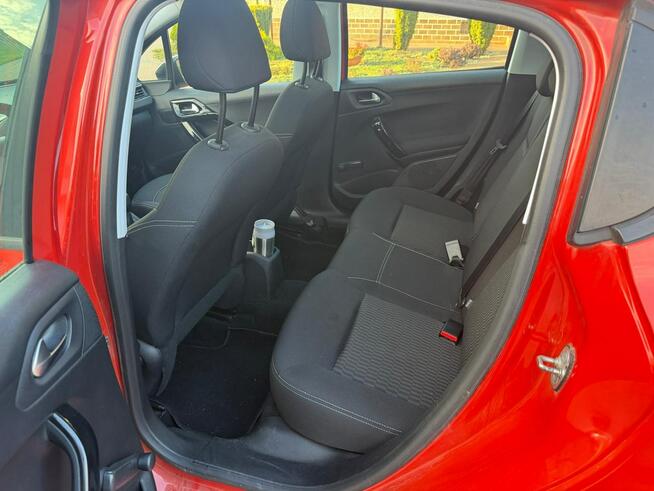 Peugeot 208 2017