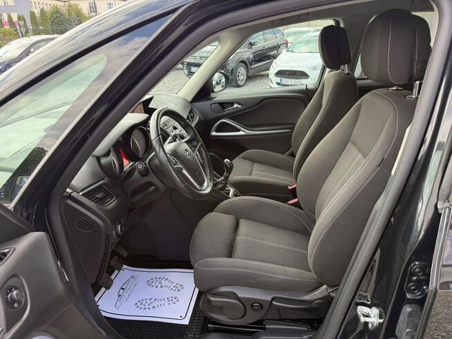 Opel Zafira 2015