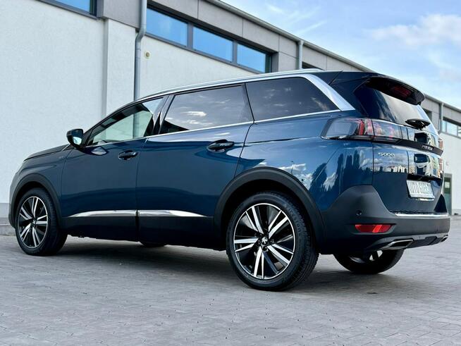 Peugeot 5008 2021