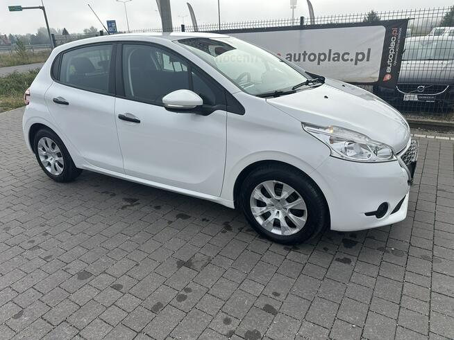 Peugeot 208 2014