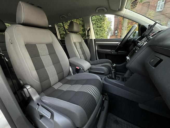 Volkswagen Touran LIFT 2008r 1.9 TDI BLS 105 KM 6 Biegów Tempomat Led Zarejestrowany