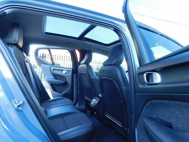 Volvo XC 40 z Gwarancją Panorama dach Kamera HAK