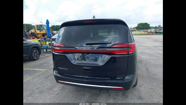 Chrysler Pacifica 2027