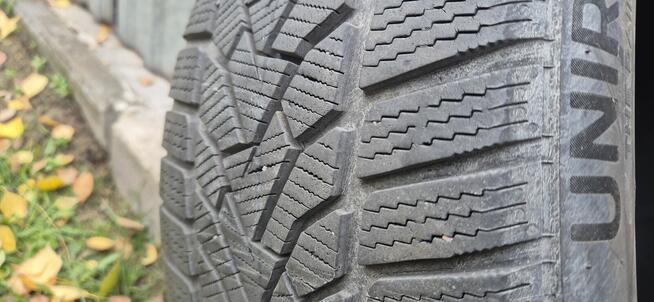 2x zima UNIROYAL WINTER EXpert 225 40 18 XL.7mm.22r