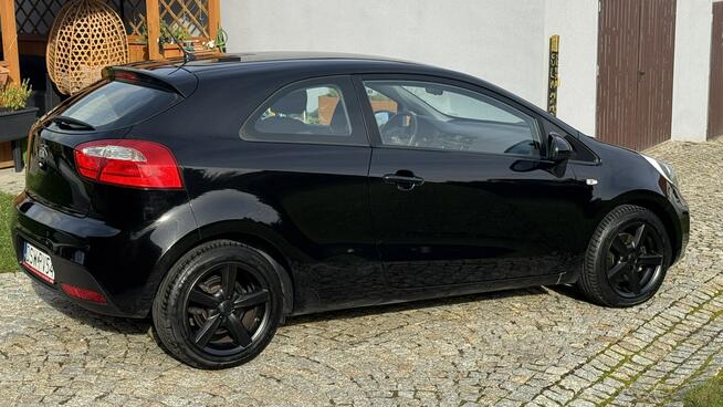 Kia Rio 1.4 Benz. 109KM - Zarejestrowany - Serwisowany, Klimatyzacja, Czujniki