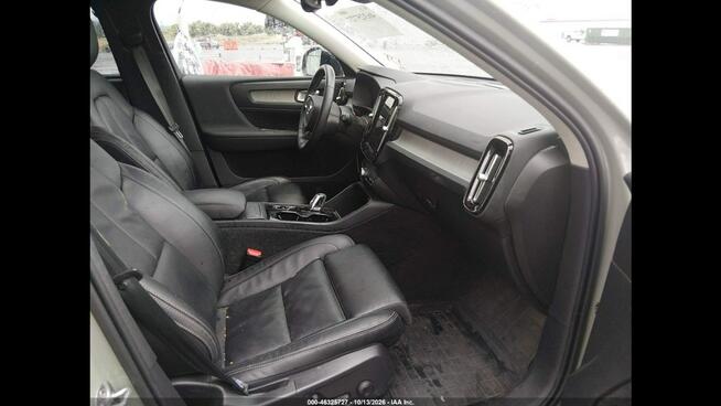 Volvo XC 40 2023